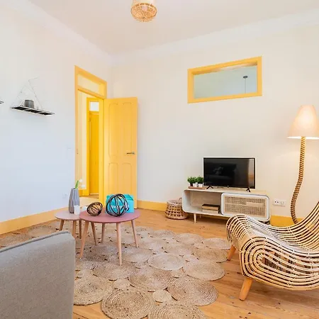 Renovated In Central Belem 15 Minutes From The River
