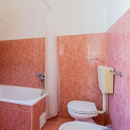 Renovated In Central Belem 15 Minutes From The River *