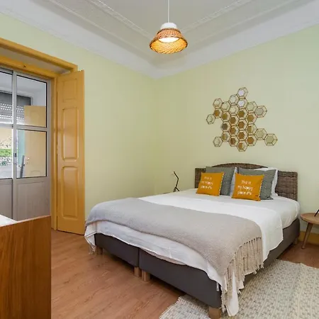 Renovated In Central Belem 15 Minutes From The River