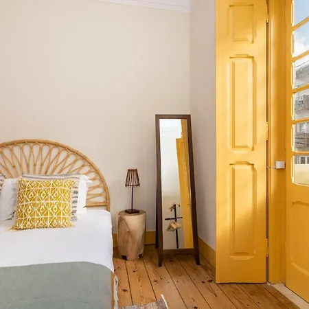 Renovated In Central Belem 15 Minutes From The River *