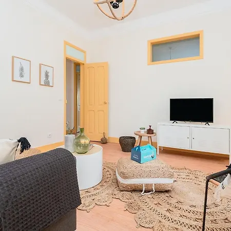 Renovated In Central Belem 15 Minutes From The River アパート