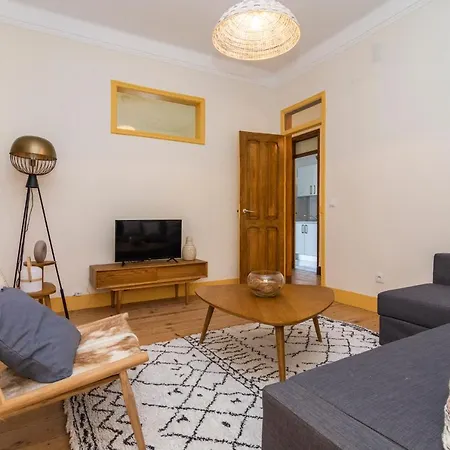 Renovated In Central Belem 15 Minutes From The River Apartment